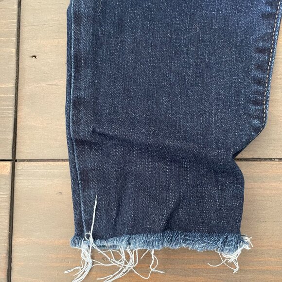 Classic Denim Blue. "Joes Jeans" Cut off bottom - Picture 2 of 7